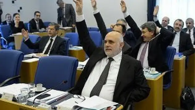 İnterneti düzenleyen teklif komisyondan geçti