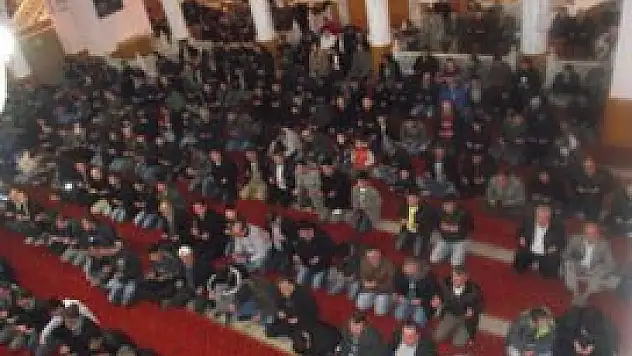 Kulu'da Mevlit Kandilinde camiler doldu