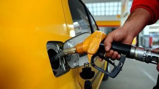 Cebini düşünen dizeli seçti