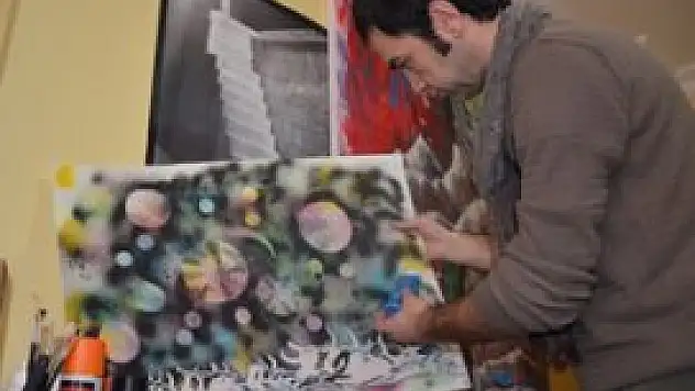 'Resim yazının hatırlattığı her şeyi unutturuyor'