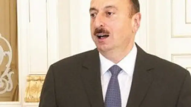 Paralel yapı Azerbaycan'ı karıştırdı