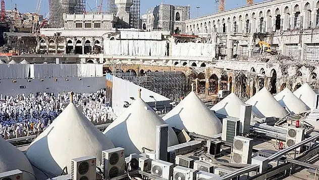 Yıkılan revaklar yeniden yapılacak