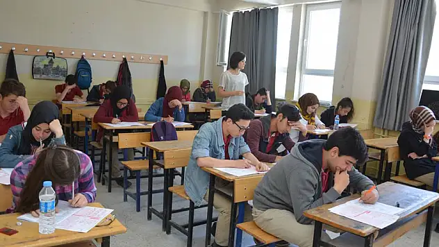 Çumra'da 'Diriliş Gençliği' Sınav Heyecanı