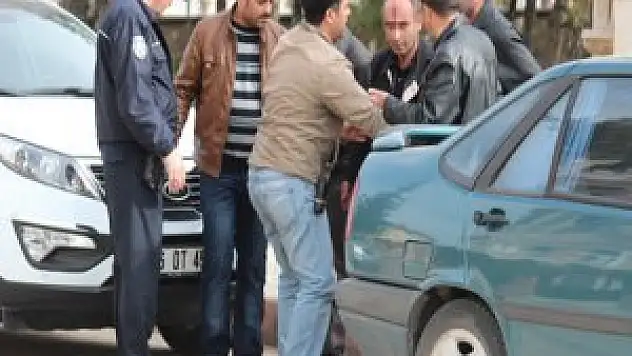 Oğlunu göremeyince kriz geçirdi