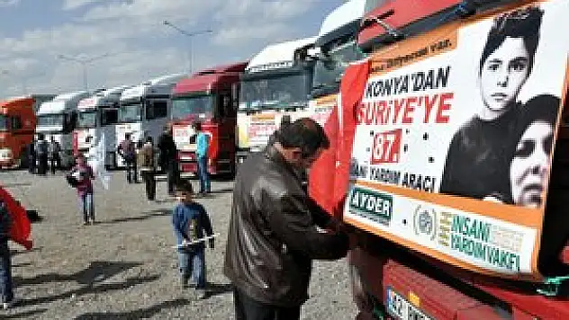 Konya'dan Suriye'ye 15 tırlık yardım
