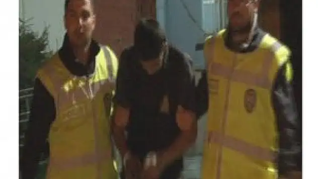 Mont hırsızlığı, güvenlik kameralarına yansıdı