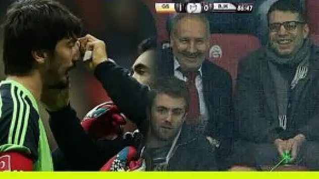 O taraftar şimdi yandı!