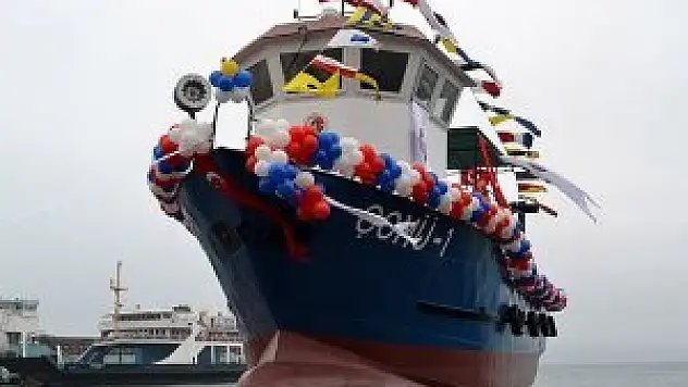 Bilim gemisi denize indirildi