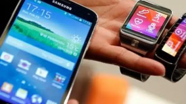 Samsung Galaxy S5'i tanıttı