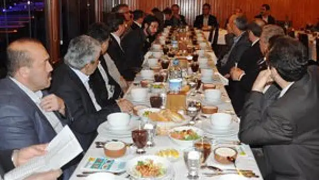 Ak Parti Karatay Belediye Meclis üyeleriyle buluştu