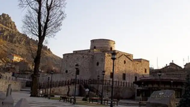 Aya Elena'ya ziyaretçi akını