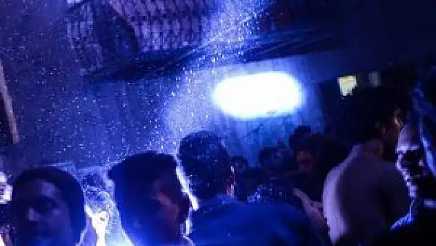 'Lazer ışığı tutan taraftar'a ceza