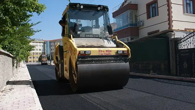Karatay'da asfalt çalışmaları Ramazan'da da hız kesmiyor