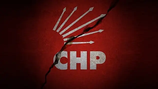 CHP'de büyük liste krizi! 13 kişi istifa etti