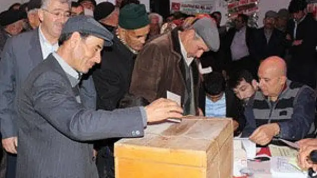 Karapınar'da süt üreticileri sandık başına gitti