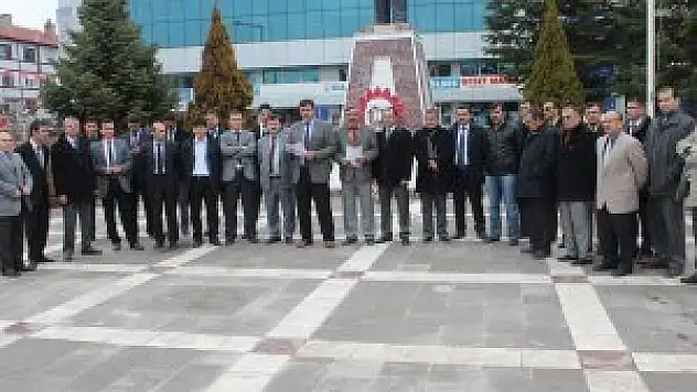 Konya'da MEB yasa tasarısı protesto edildi