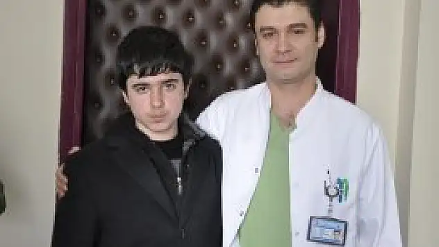 Doktorların çabası Muhammed'i hayata bağladı