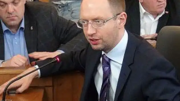 Ukrayna'da Başbakan Yatsenyuk oldu