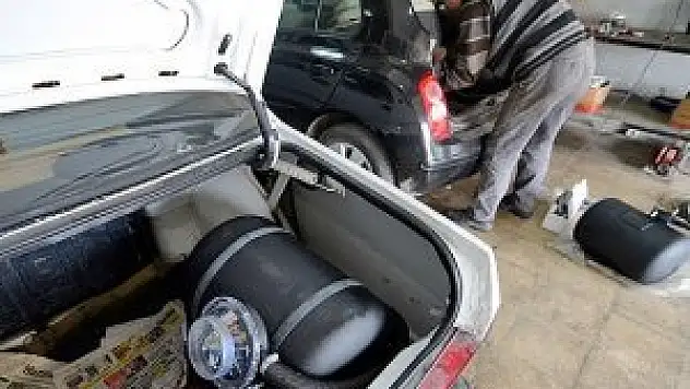 Sürücüler çareyi otogazda buldu