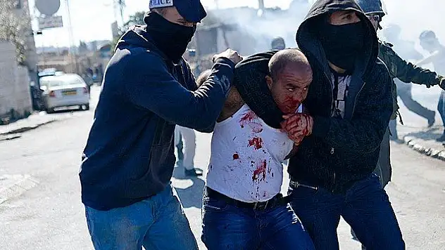 Cuma namazını Mescid-i Aksa'da kıldırmadılar