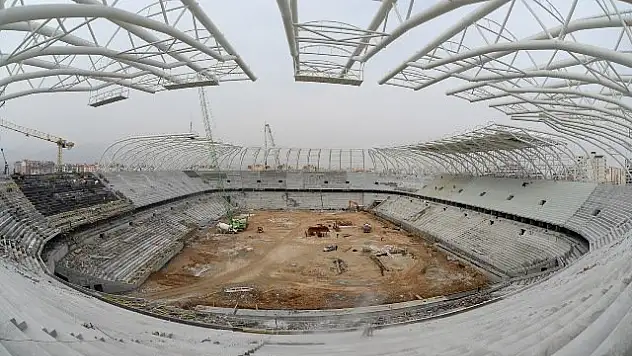 Torku Konyaspor Yönetimi ve takım Yeni Stadyumda incelemelerde bulundu
