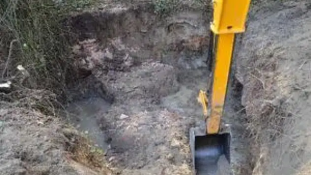 Kaçak kazı yapan kepçe operatörü yakalandı