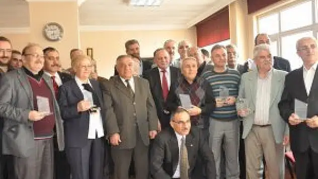 Akşehir'de 39 muhasebeciye plaket