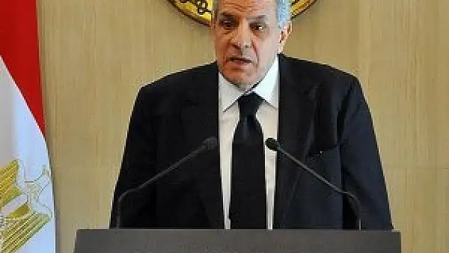 Mısır'da yeni kabine yemin etti