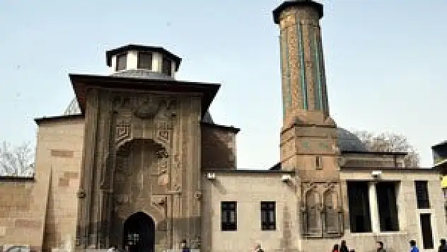 Selçuklu mimarisinin kalbi bu şehirde atıyor