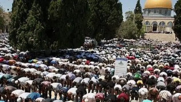 İsrail ezan sesini kısmaya hazırlanıyor