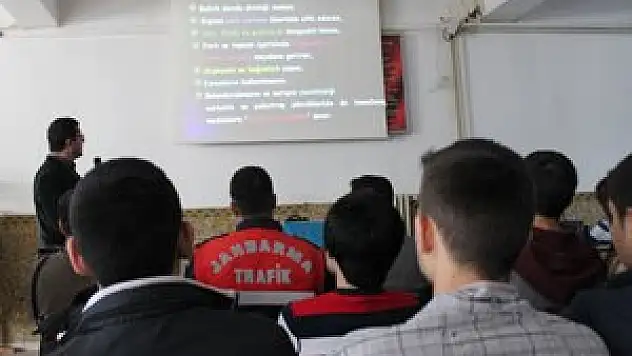 Jandarmadan yüksekokul öğrencilerine uyuşturucu eğitimi