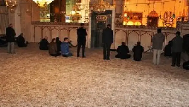 Mevlana Müzesi'nde 89 yıl sonra ilk namaz