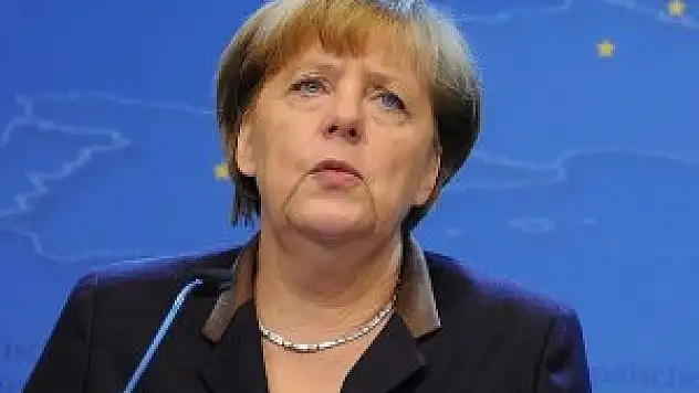 Avrupa Parlamentosu'ndan Merkel'e çağrı