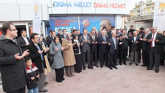 AK Parti'de Dua Edildi, Birlik Beraberlik İçinde Hedef Açıklandı: 32'de 32