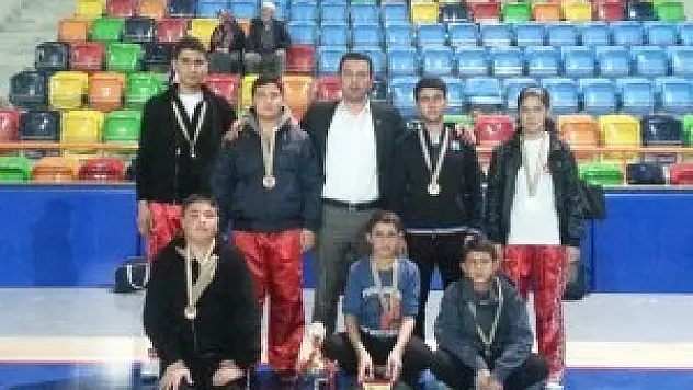 Kick Boksta Beyşehir Belediye Damgası