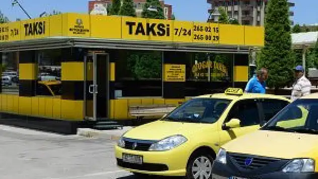 Yenilenen Taksi Durakları Konya'ya Çok Yakıştı
