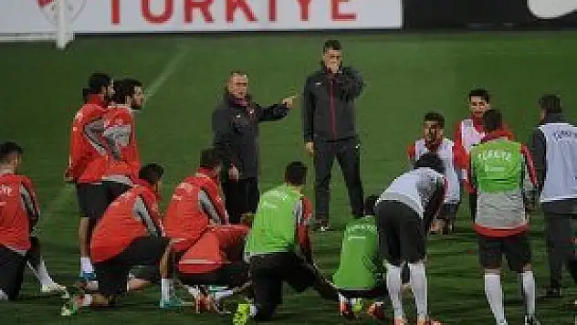 Terim İsveç maçının 11'ini açıkladı