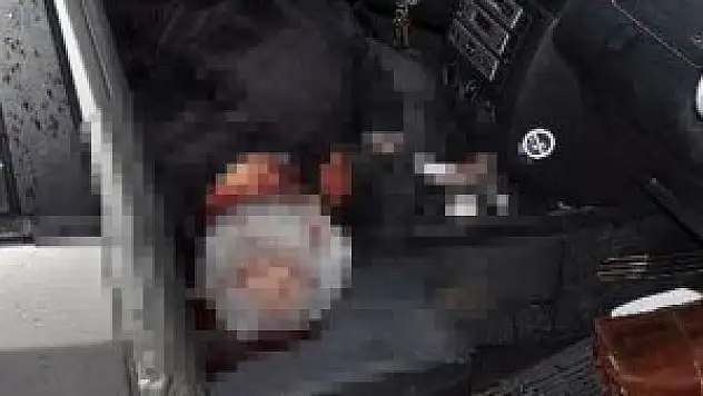 Emekli öğretmene arabasında infaz