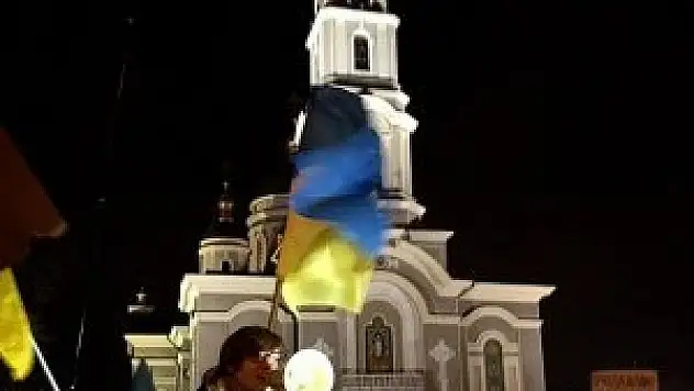 Kanada Rusya'yla askeri aktiviteleri askıya aldı