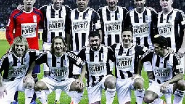 Eski futbolculardan 'Yoksullukla Mücadele Maçı'