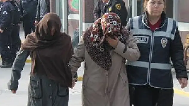 Kocası soygundan, kendisi fuhuştan yakalandı