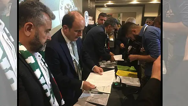 Konyaspor'da oy verme sıkıntılı başladı