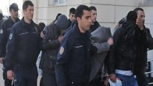 Fuhuş operasyonu şüphelileri adliyede