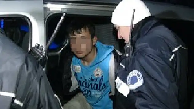 Ehliyetsiz sürücü yakalanınca bakın ne yaptı!