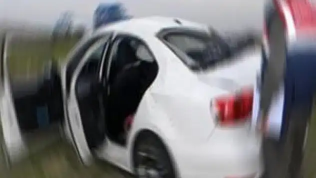 Otomobil uçuruma yuvarlandı: 1 yaralı