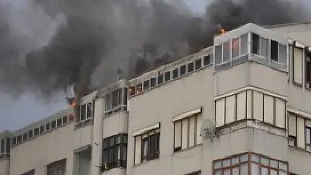 Çatı katında yangın