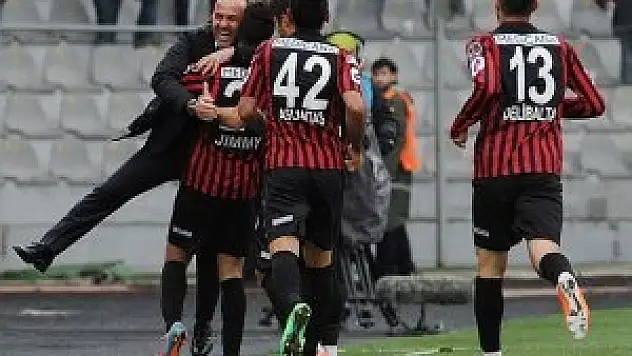 Gençler evinde kazandı