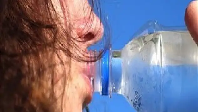 Günde 1.5 litre su iç 2.5 kilo ver