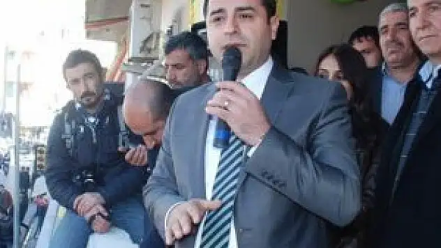 Demirtaş'tan CHP'ye cemaat tepkisi