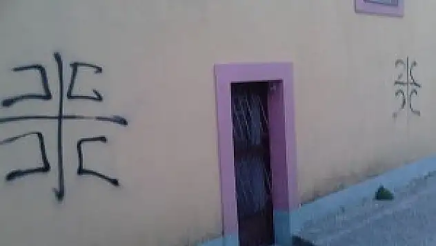 İslam Birliği Meclisi binasına Boşnakları tehdit içerikli yazılar